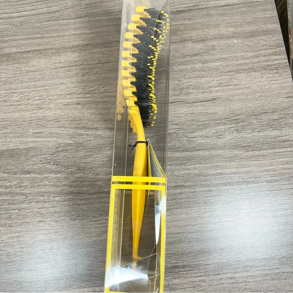 Cocco Yellow Aura Vent Boar Bristle Hair Brush